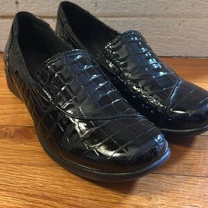 Clarks Gael Feline Slip on Shoe Black Patent NEW 8.5M